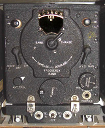 The RAX-1 Receiver. Click for larger image. Photos courtesy KC4TOS.