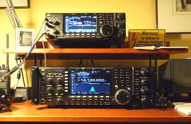 IC-7600 and IC-7700 in my station (March 2009). Photo: A. Farson VA7OJ/AB4OJ.